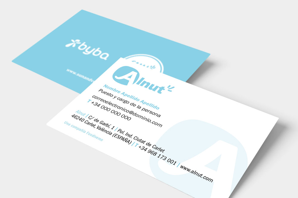 Disseny Identitat corporativa. Marca aplicacions papereria, retolació comercial, elements publicitaris. Verdifresh-marca-grup Foodiverse_Gisela Almerich comunicacio grafica