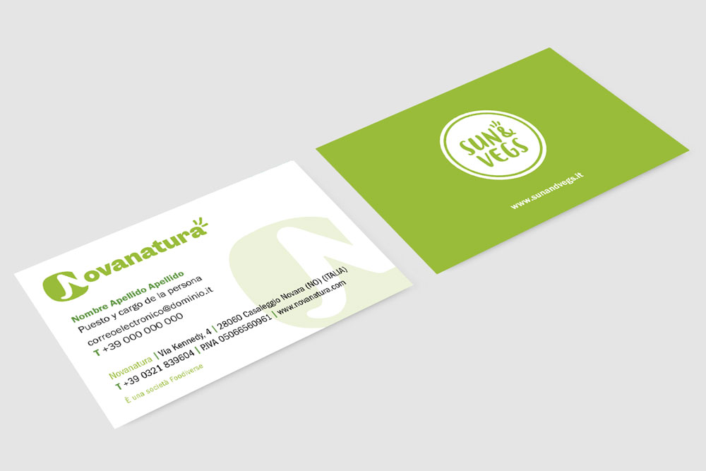 Disseny Identitat corporativa. Marca aplicacions papereria, retolació comercial, elements publicitaris. Verdifresh-marca-grup Foodiverse_Gisela Almerich comunicacio grafica