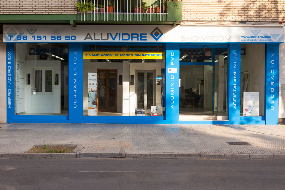 Identitat corporativa Aluvidre. Disseny de retolació comercial..