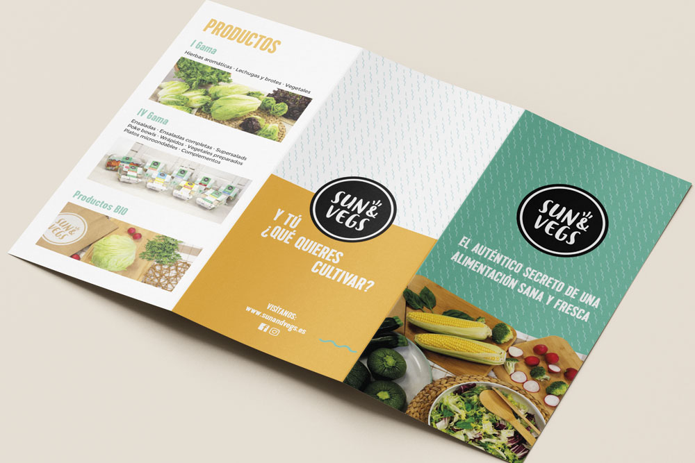 Disseny gràfic triptic publicitari Su&Vegs, marca perteneixent al grup Foodiverse/Verdifresh. GiselaAlmerich comunicació gràfica.